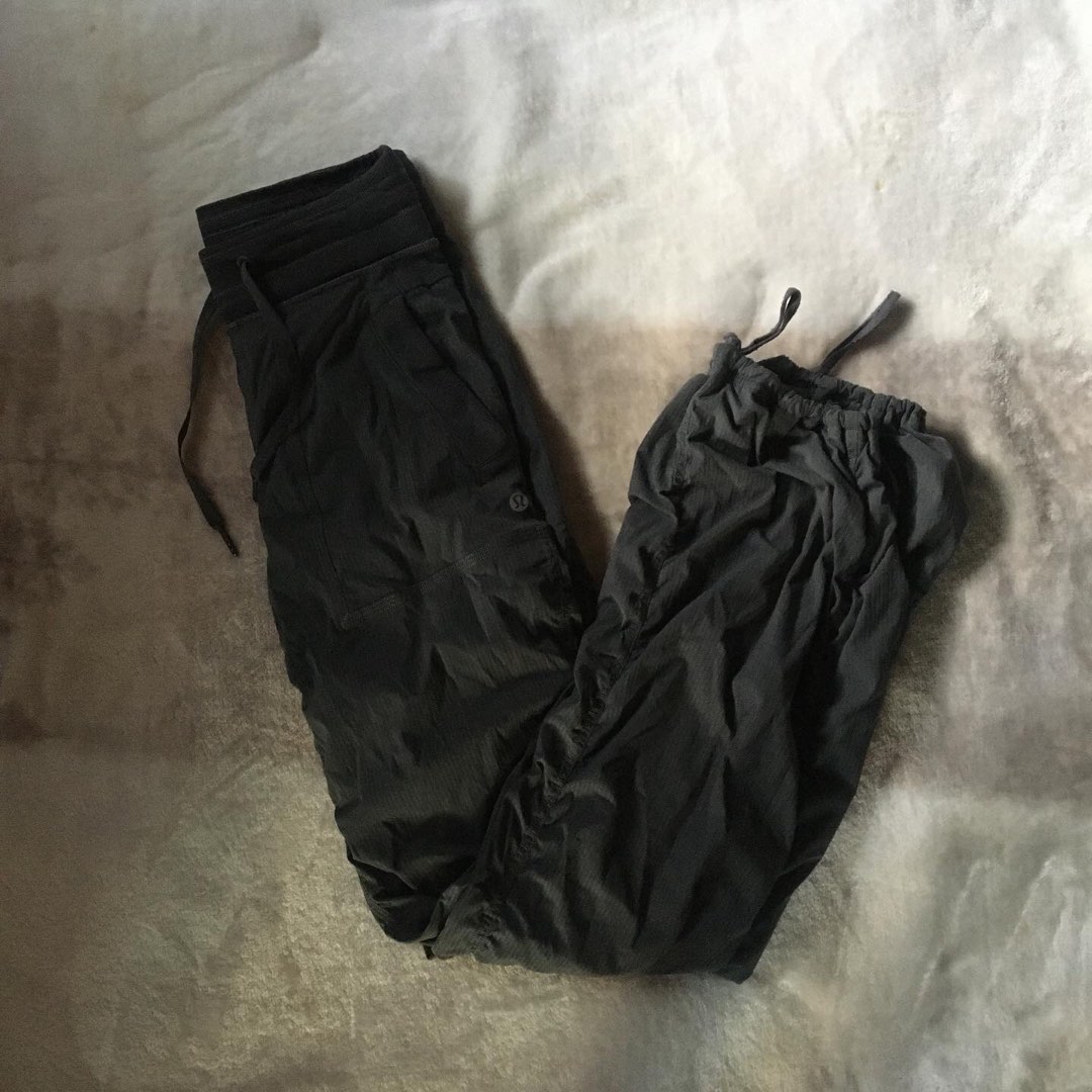 Lululemon dance studio pant III, Women's Fashion, Activewear on Carousell