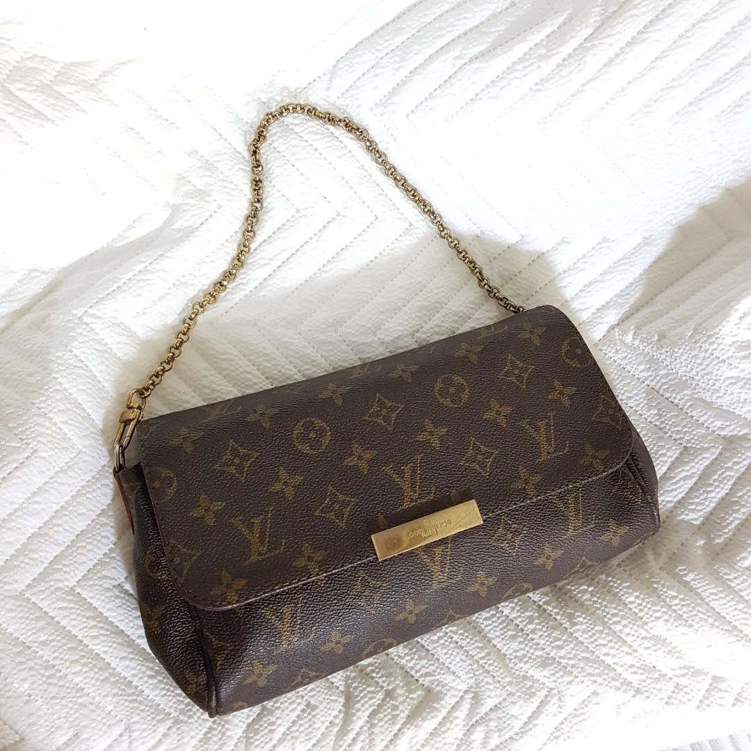 Lv chain sling shoulder bag, Luxury, Bags & Wallets on Carousell