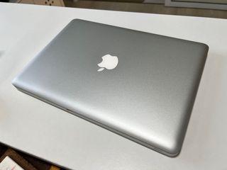 MacBook 13 inch ( brand new screen )