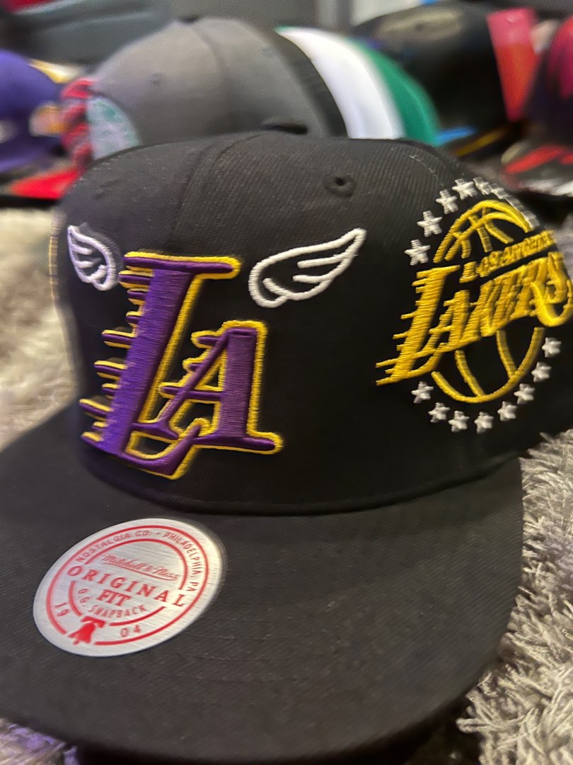 Mitchell & ness and New era, Men's Fashion, Watches & Accessories, Caps