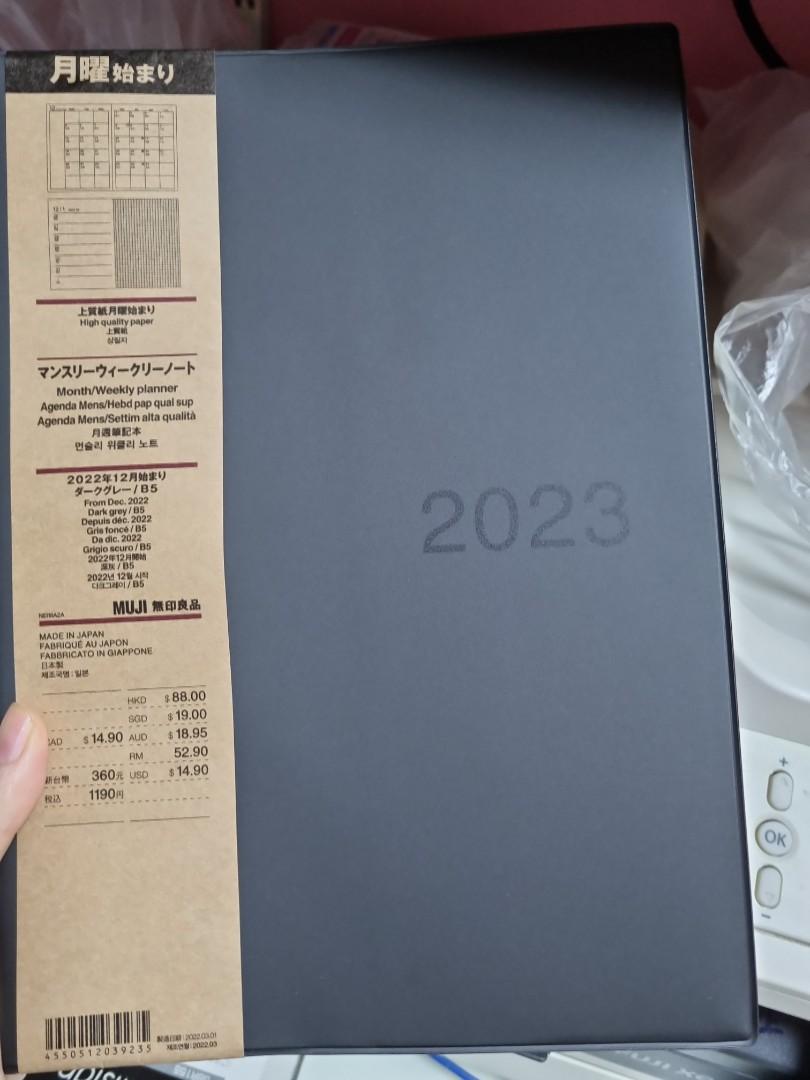 Muji 2023 B5 weekly planner, Hobbies & Toys, Stationery & Craft, Stationery & School Supplies on