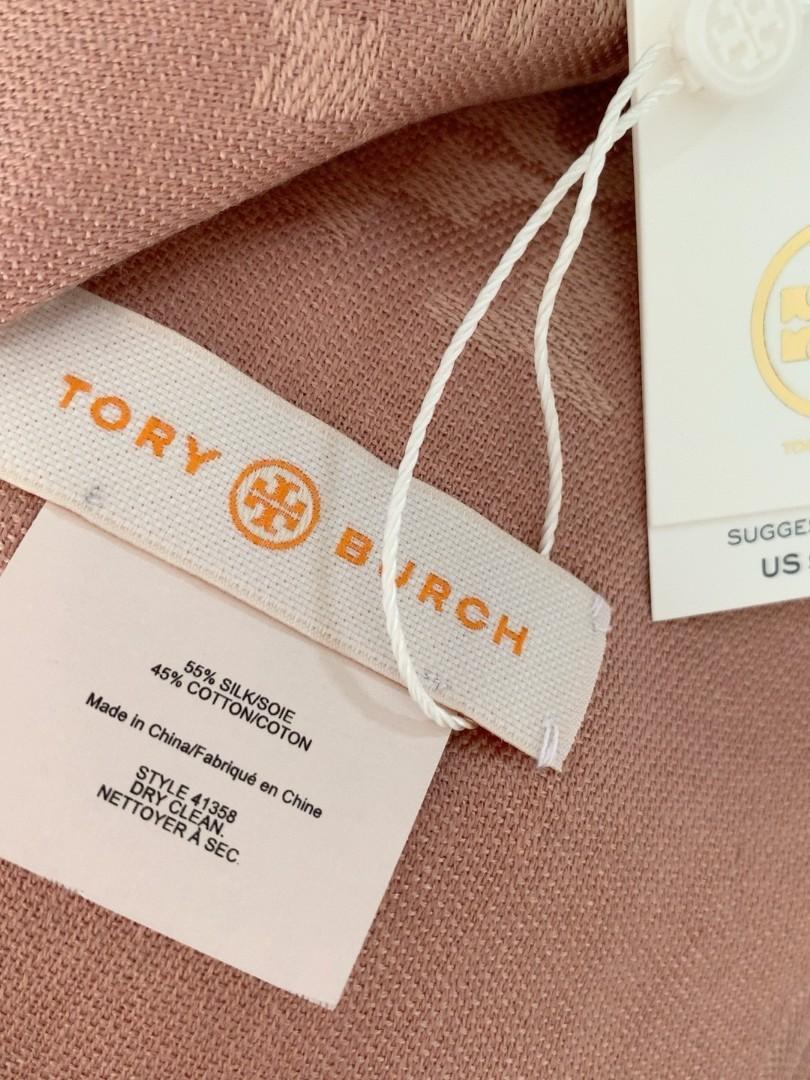 New?Tory Burch branded authentic All Over T Jacquard double sided silk  cotton scarf 絲綿圍巾披肩頸巾, 名牌, 飾物及配件- Carousell