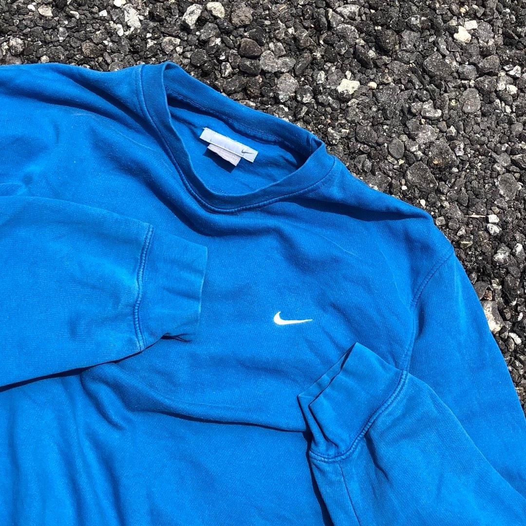 nike mini swoosh hoodie, Men's Fashion, Tops & Sets, Hoodies on Carousell