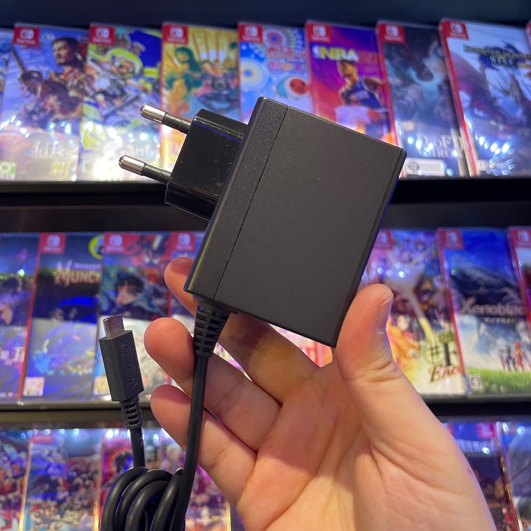 Original Nintendo switch adapter, Video Gaming, Gaming Accessories