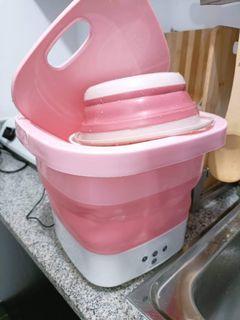 Portable and foldable washing machine (electric)