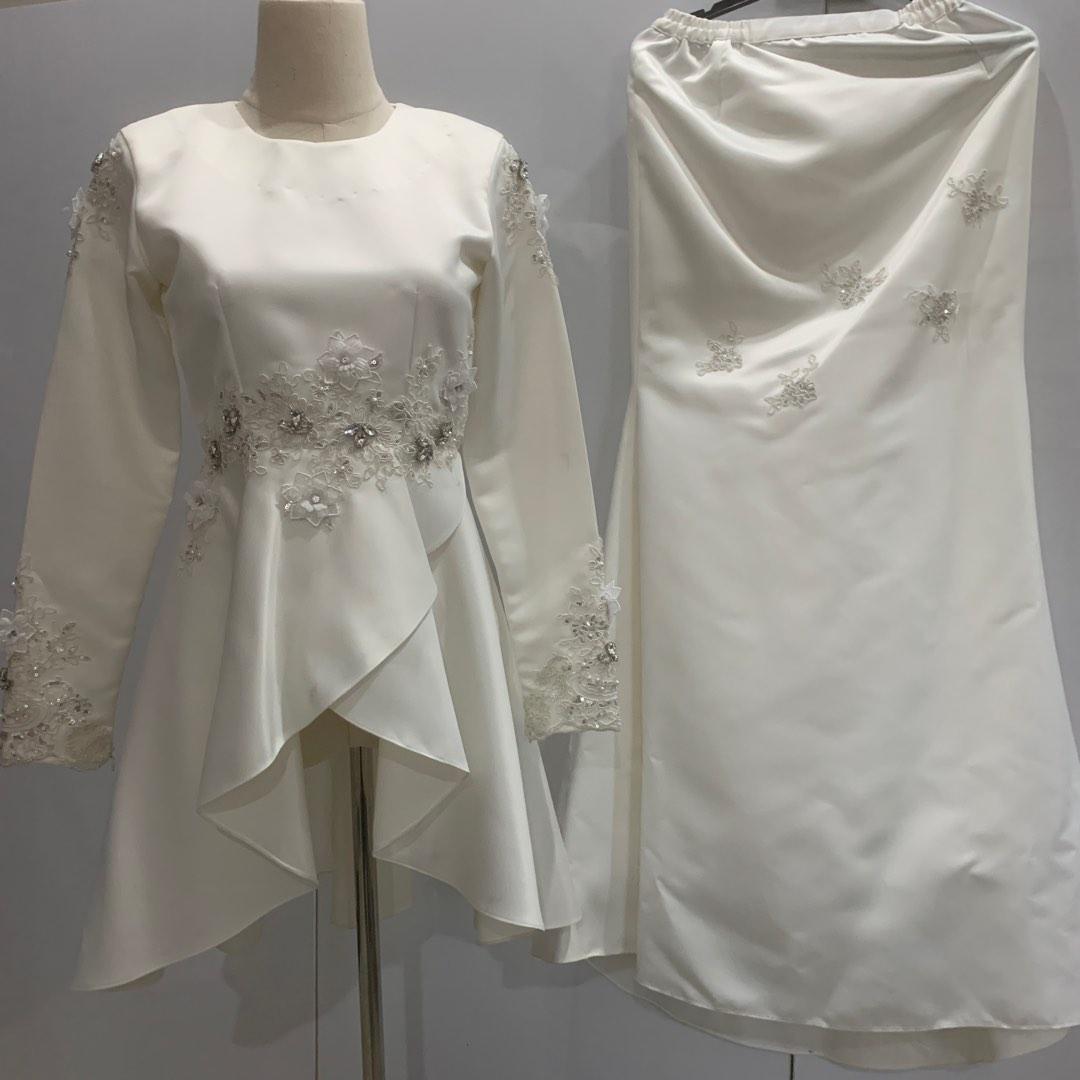 Design baju nikah sales lace dan satin