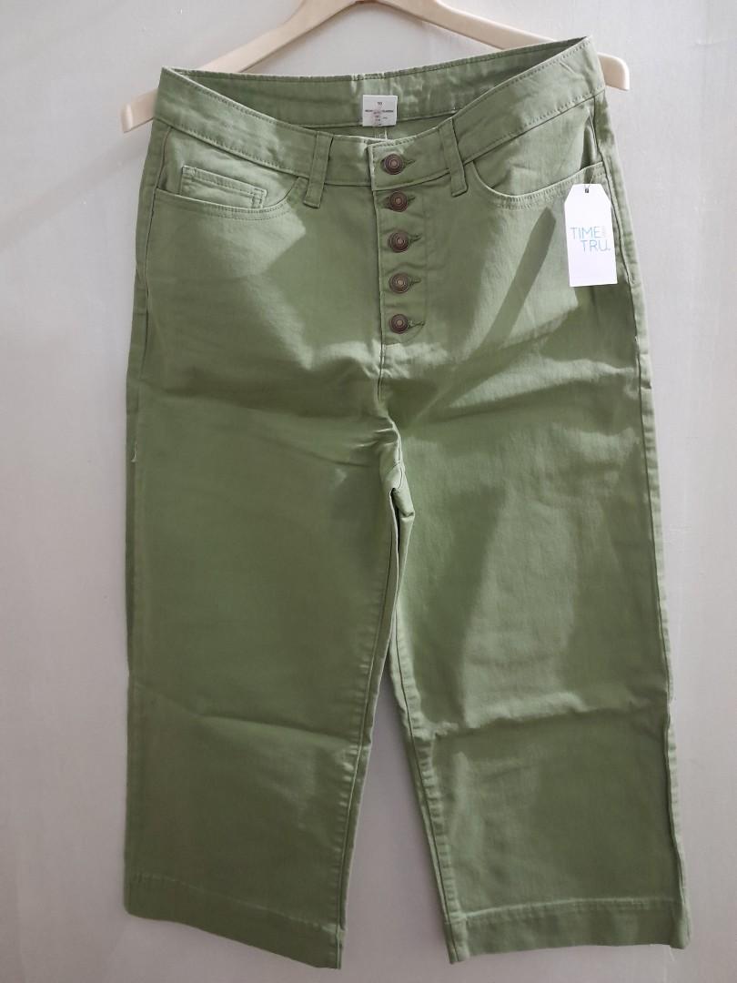 TIME AND TRU WIDE LEG CROP PANTS. Women s Fashion Bottoms Jeans