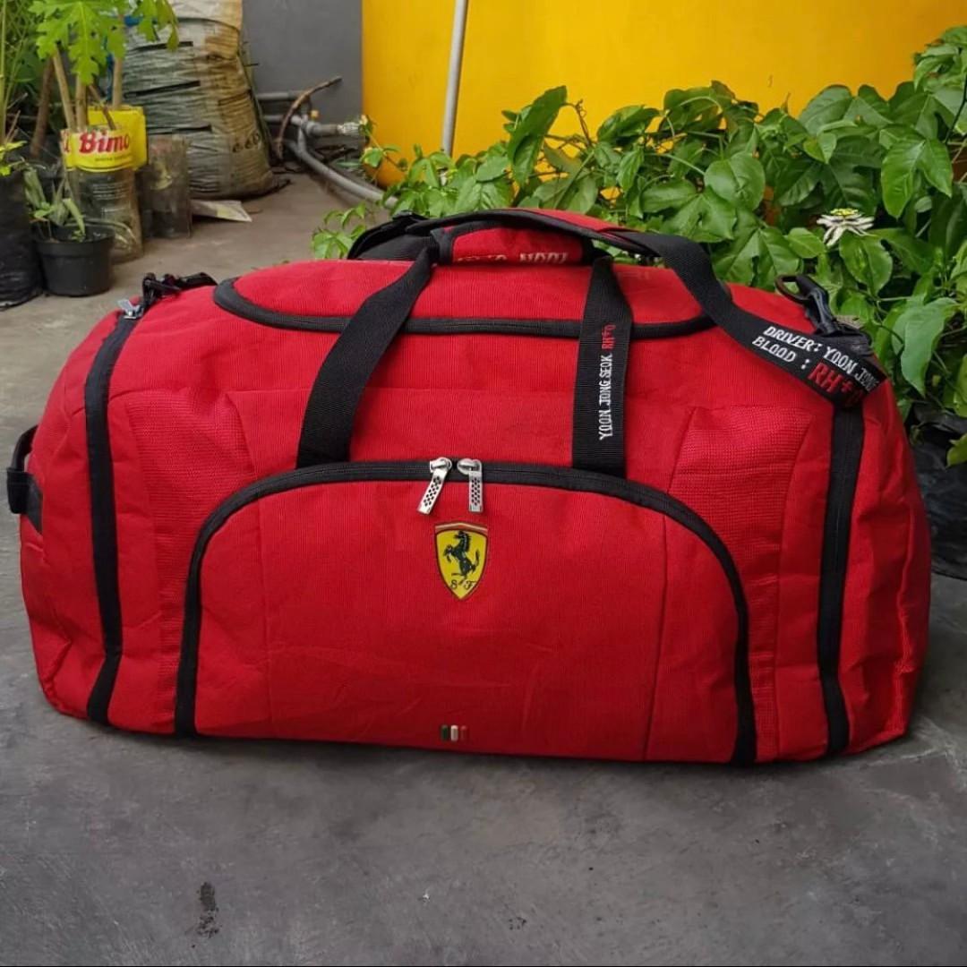 Travel Bags Koleksi untuk Pria