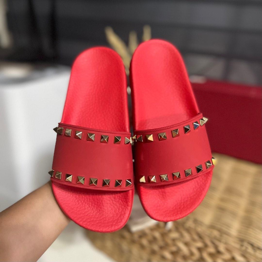 Valentino rockstud pool slide on sale