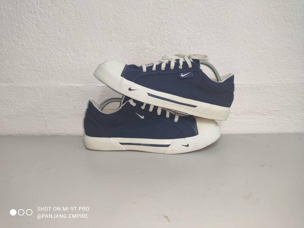 Nike canvas shoes under 2000 online