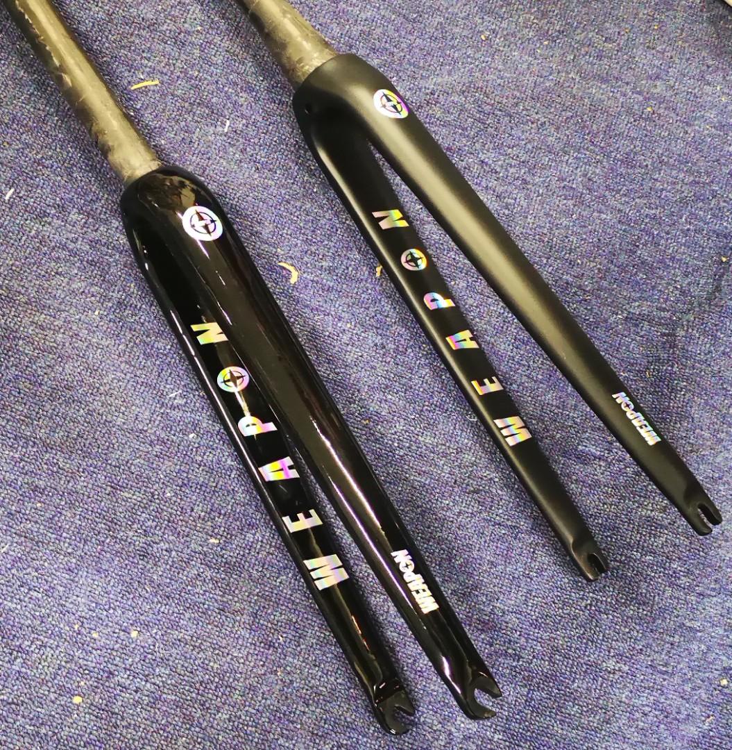 Weapon hot sale carbon fork