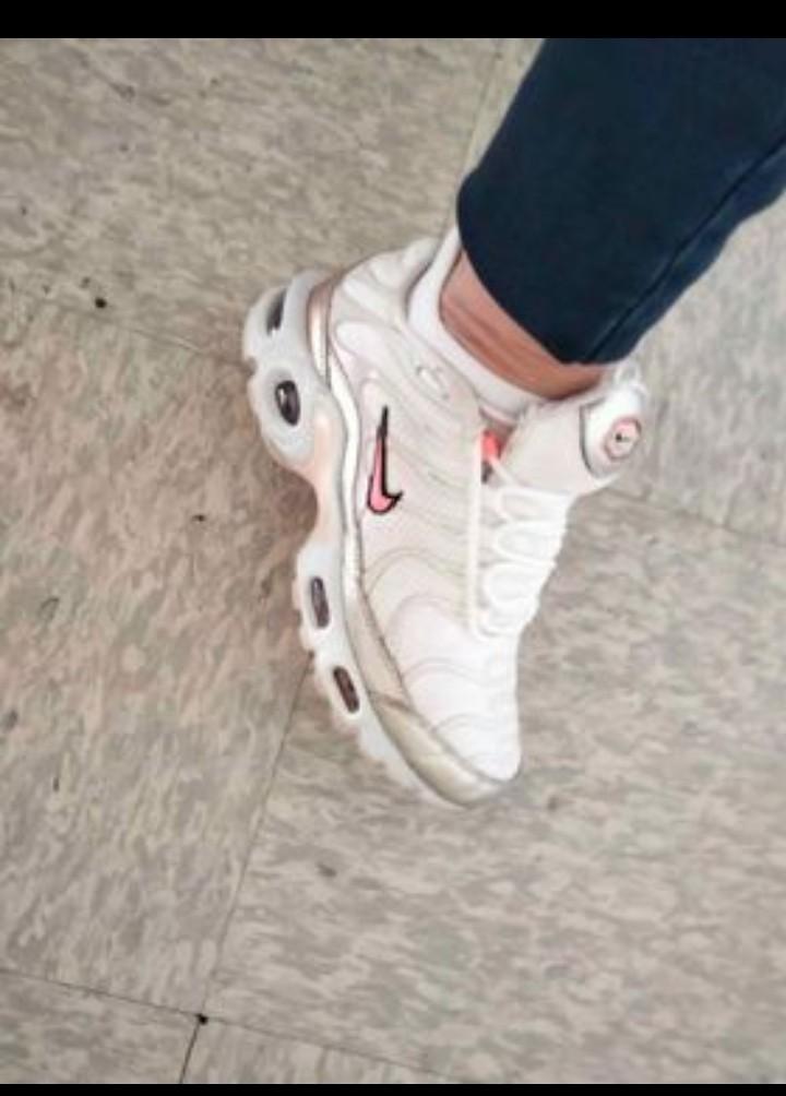 Women s TNS 6.5 QUICK SALE Women s Fashion Shoes on Carousell