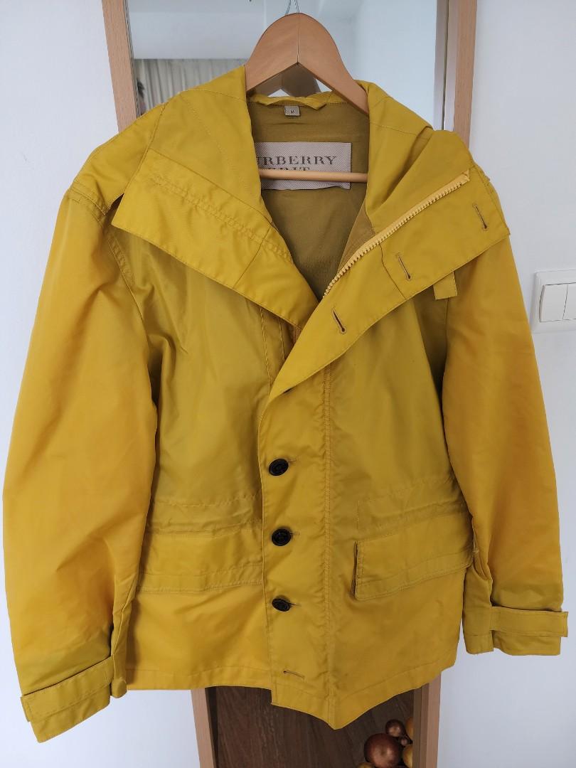 Yellow Burberry Raincoat never used Women s Fashion Coats