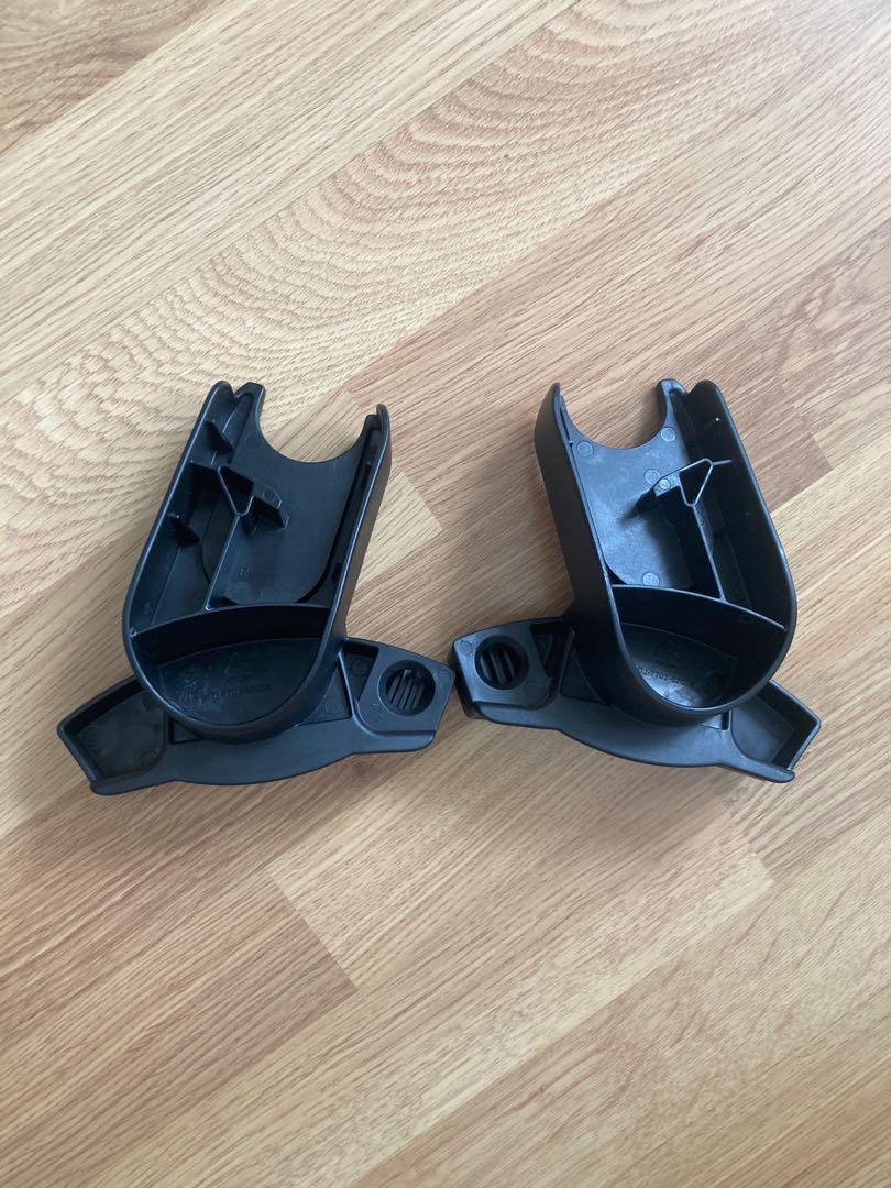 Yoyo babyzen Car seat adapter whole set/ baby / stroller/ carseat, Babies & Kids, Going Out, Car