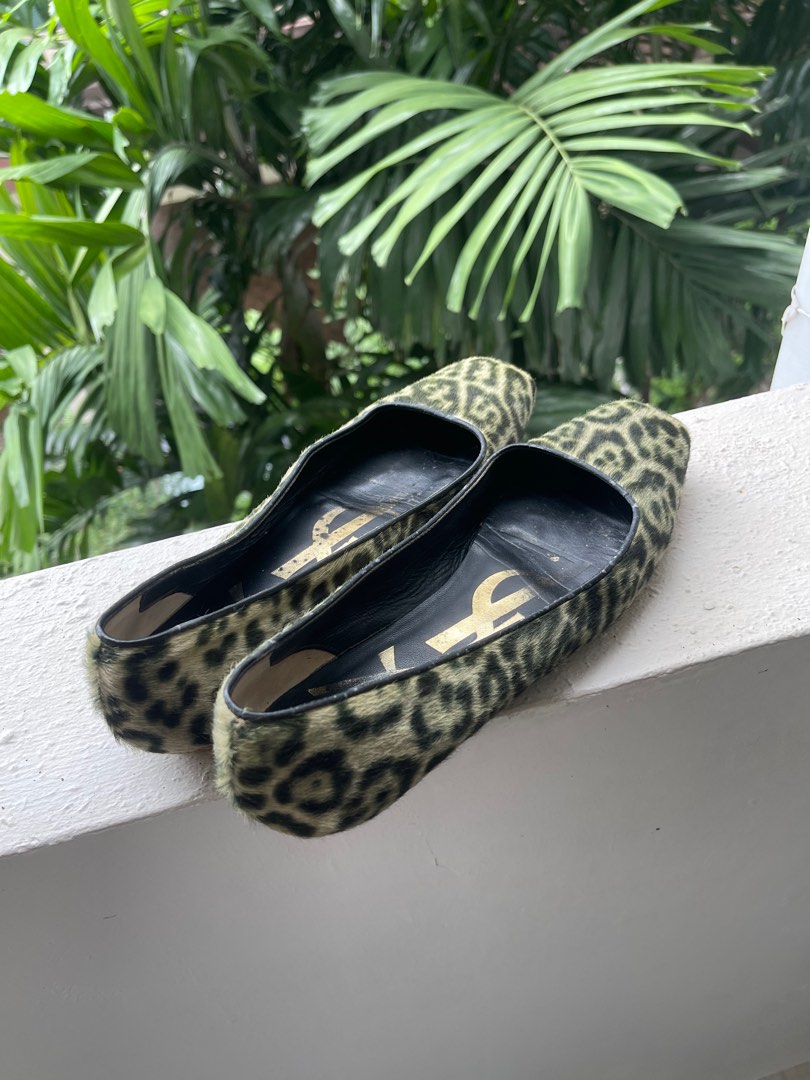 YSL shoes, Women's Fashion, Footwear, Flats on Carousell