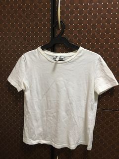 (Category: ) located in . Submitted by trendythrifts (Listing ID 1189020688, Image 1). Description: .