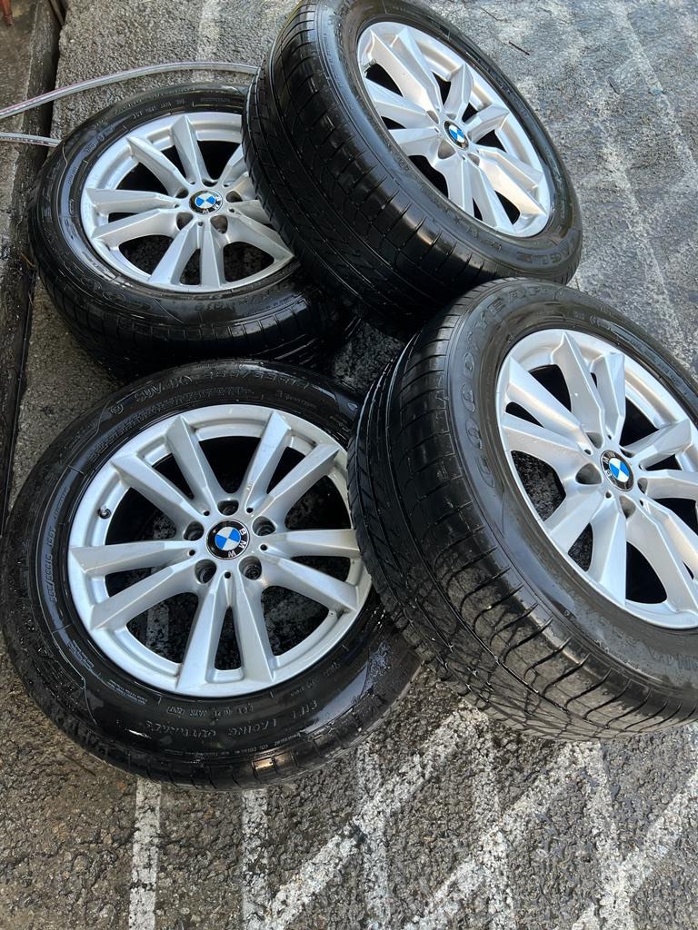1200x5-18-carousell