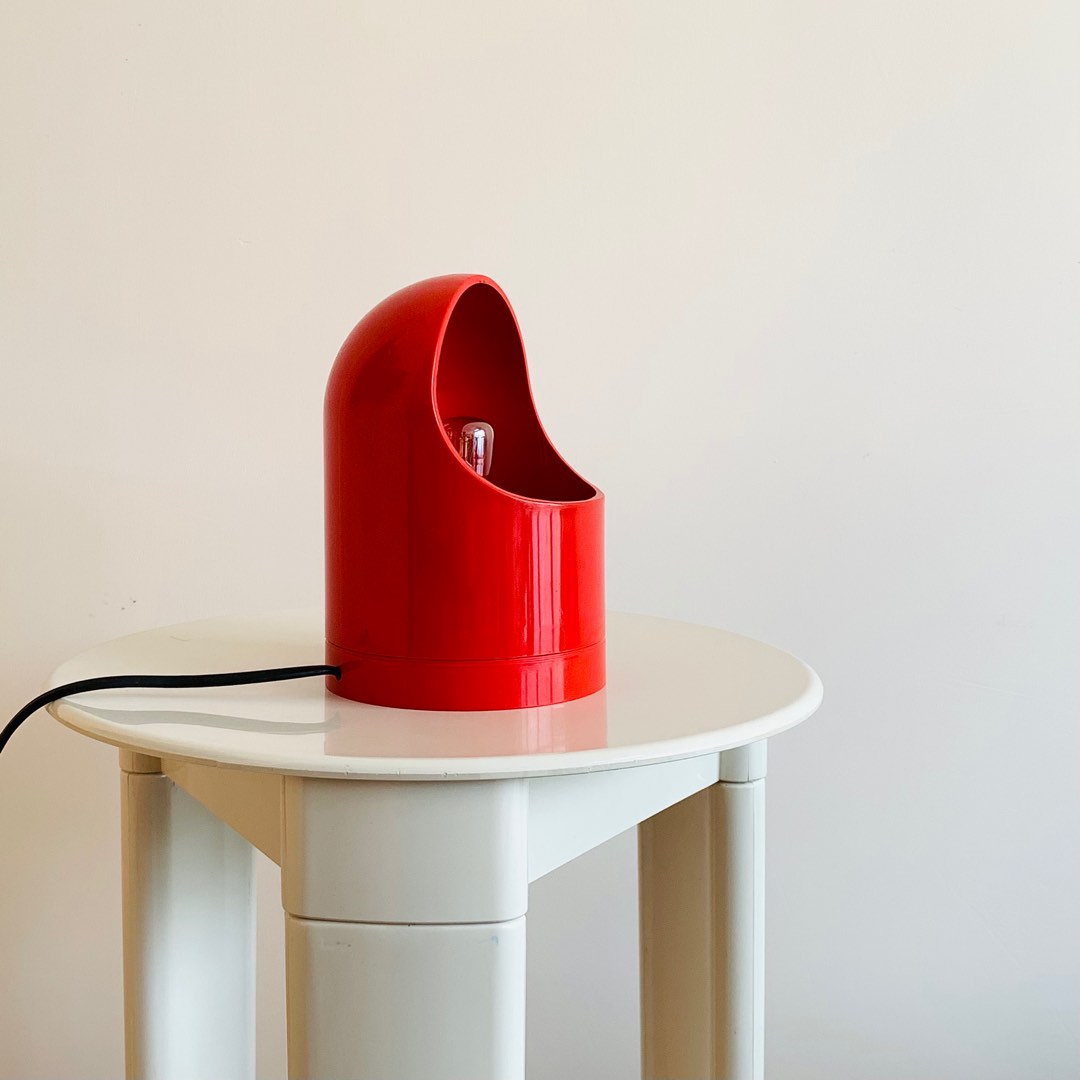 1970s vintage Italian design, retro red rotatable table lamp by Makio