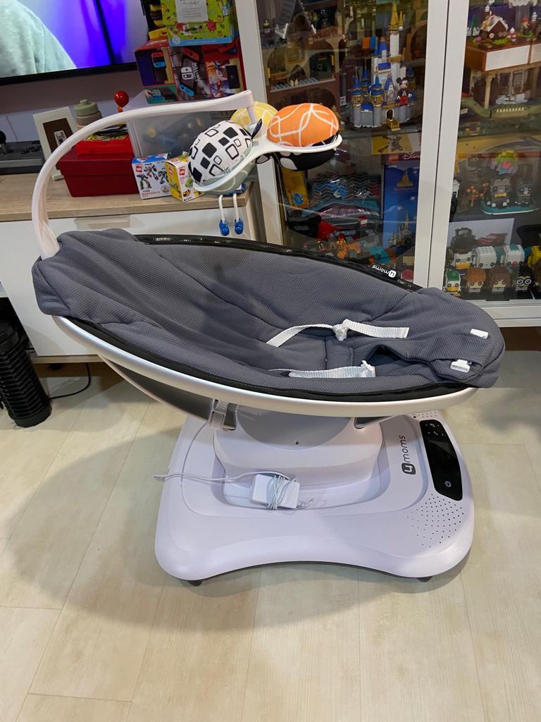 4moms mamaroo version 4.0 almost like new!, Babies & Kids, Infant