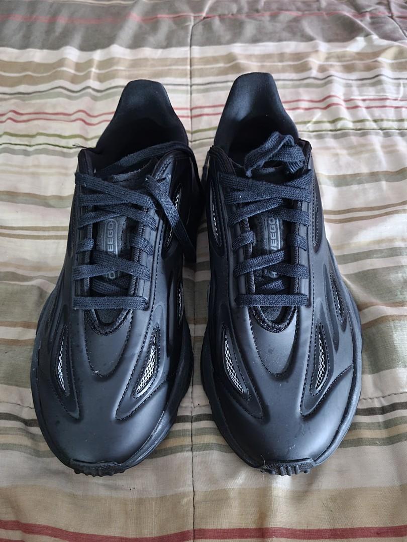 Adidas OZWEEGO size 8 legit, Men's Fashion, Footwear, Sneakers on Carousell