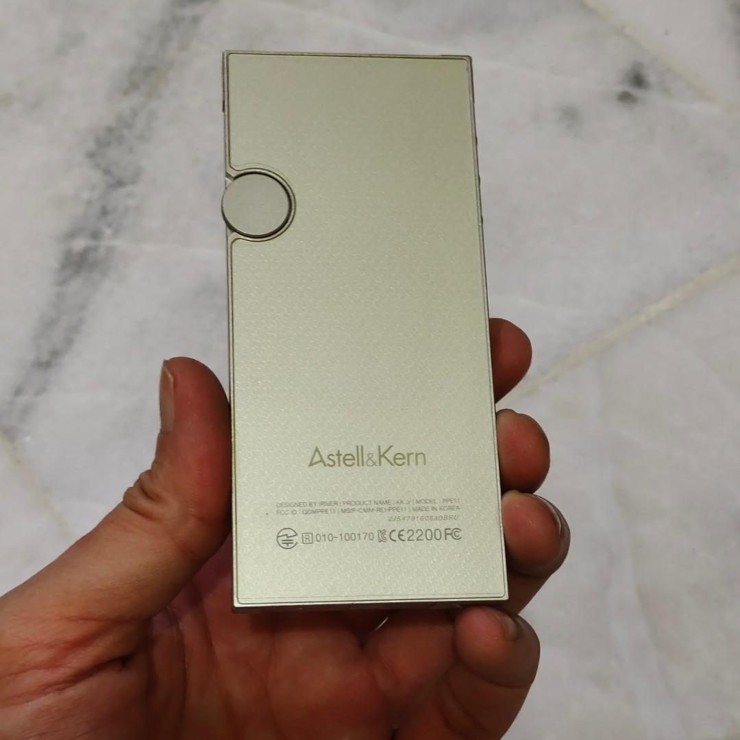 astell-kern-ak-jr-portable-high-definition-music-player-and-dac