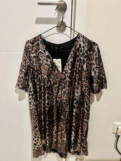 Authentic new zara dress leopard