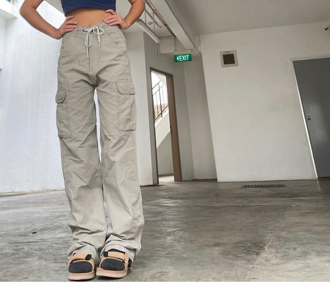 beige cargo pants, Women's Fashion, Bottoms, Jeans & Leggings on Carousell