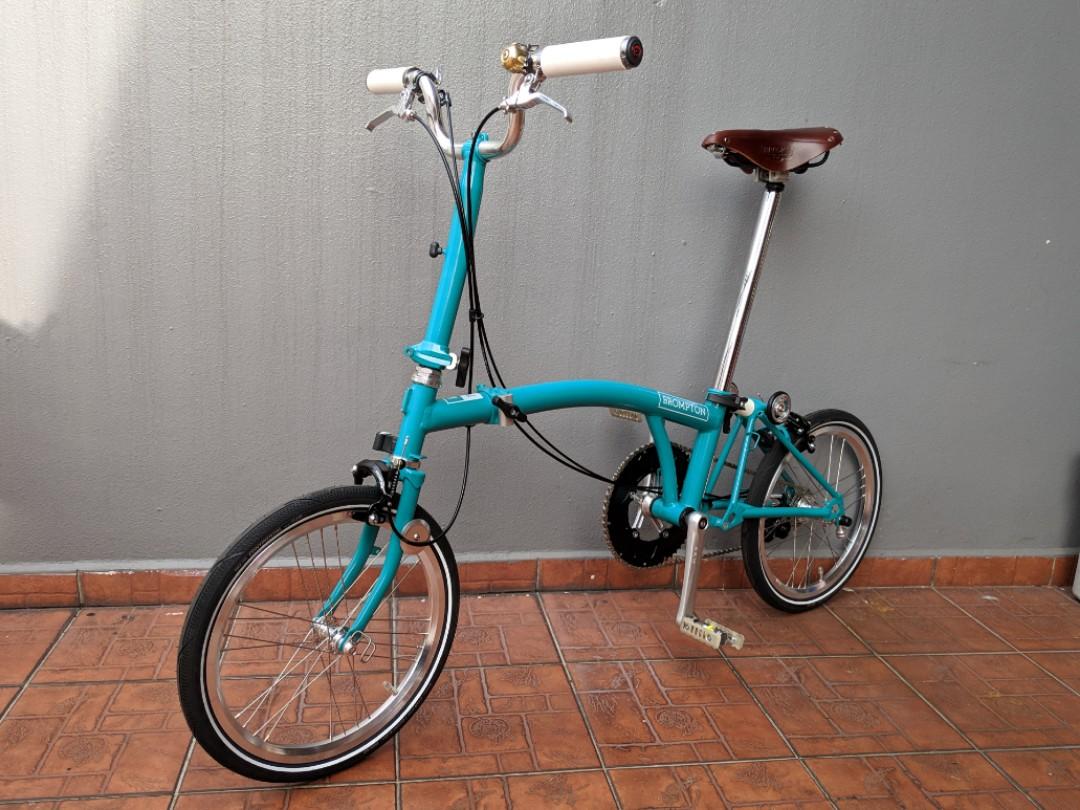 Brompton Titanium E Hook Version 2.0 (Category: Parts & Accessories) located in Singapore. Submitted by kiong. (Listing ID 30780819, Image 5). Description: Titanium e hook(direct replacement). For brompton without mudguards only. Anti rust and lightweight Ti6Al4V titanium. Weight reduced from 31g to 6g! Color : silver / black ($18) *Note: To prevent scratching of the rear triangle, it is recommended to use this with a triangle guard/protector. Re