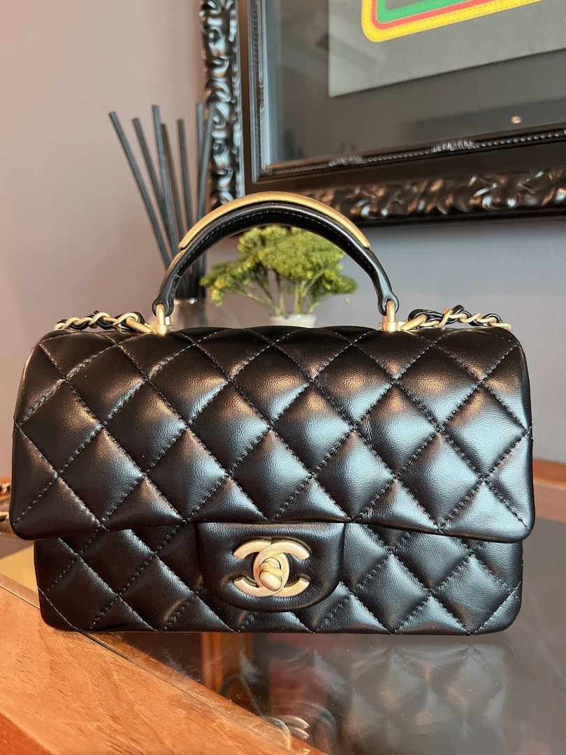 Chanel gold new arrivals bar top handle