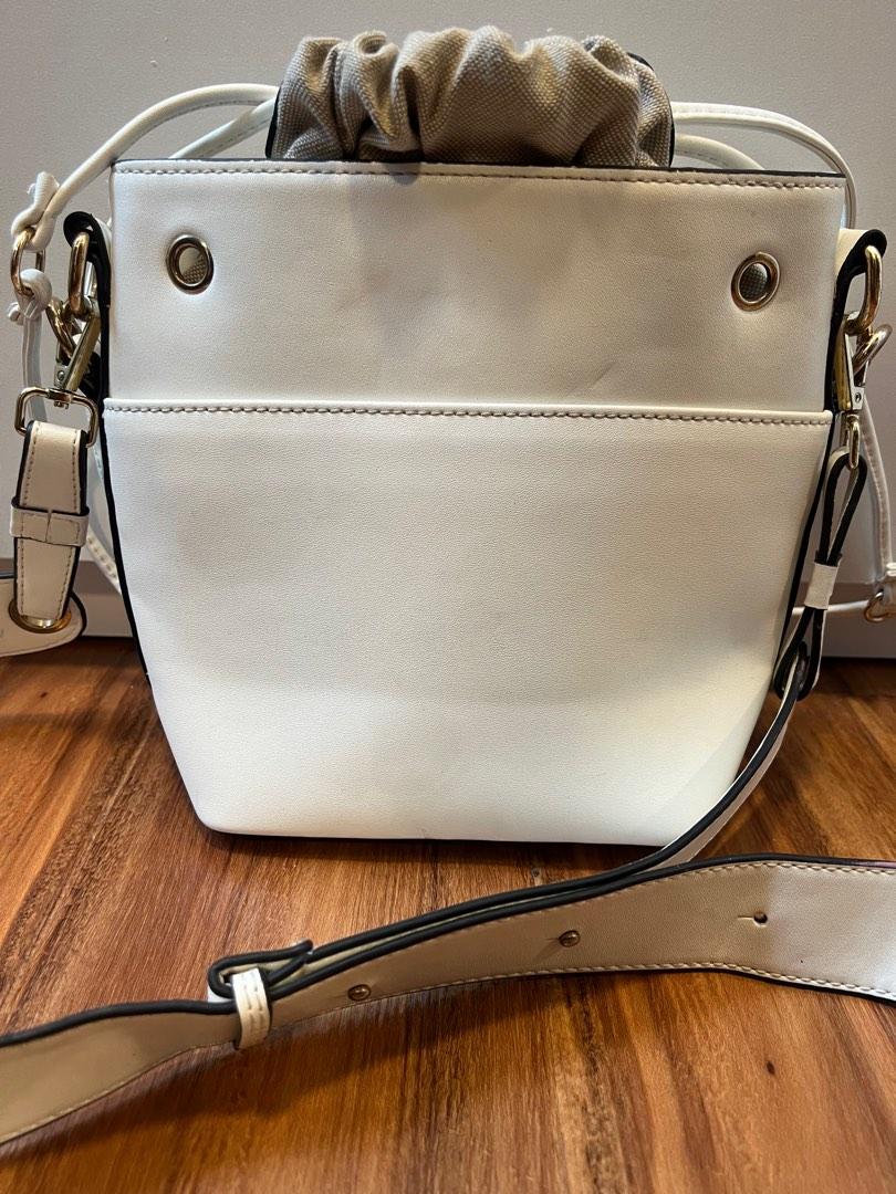 Chloe Limited Edition Mini Roy Bucket Piggy Shoulder Sling Bag