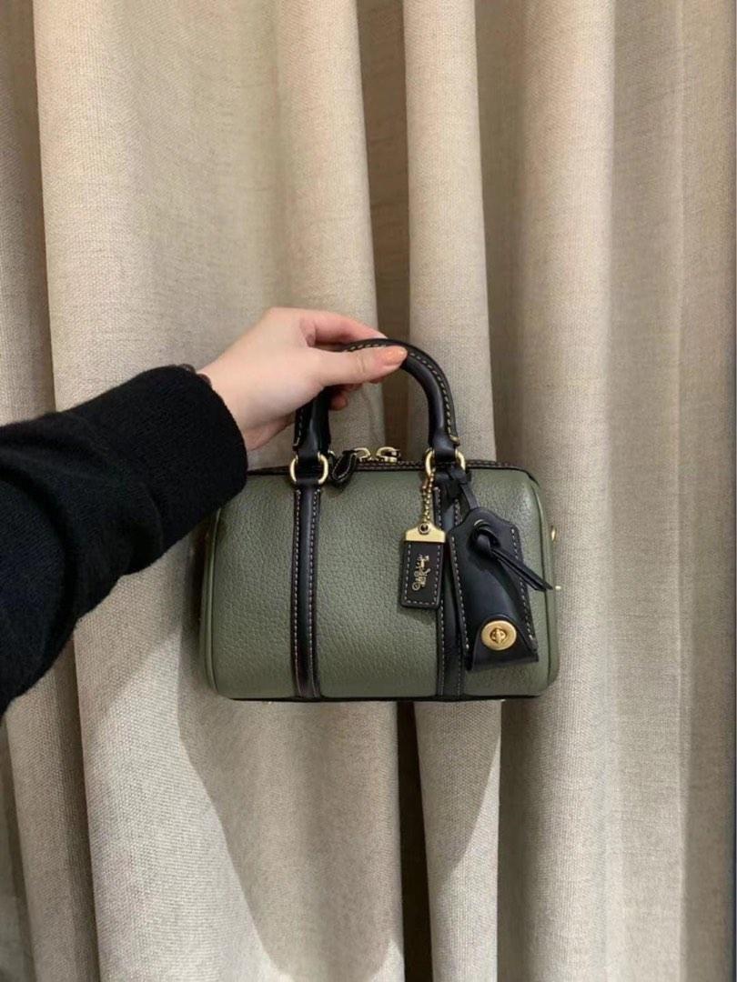 Coach Small Ruby (Category: Luxury Bags & Wallets) located in Rizal. Submitted by onlinedepotwholesale2nd (Listing ID 1189156992, Image 1). Description: Coach Small Ruby size: 7” (L) x 4 3/4” (H) x 4 1/4” (W) 2600.