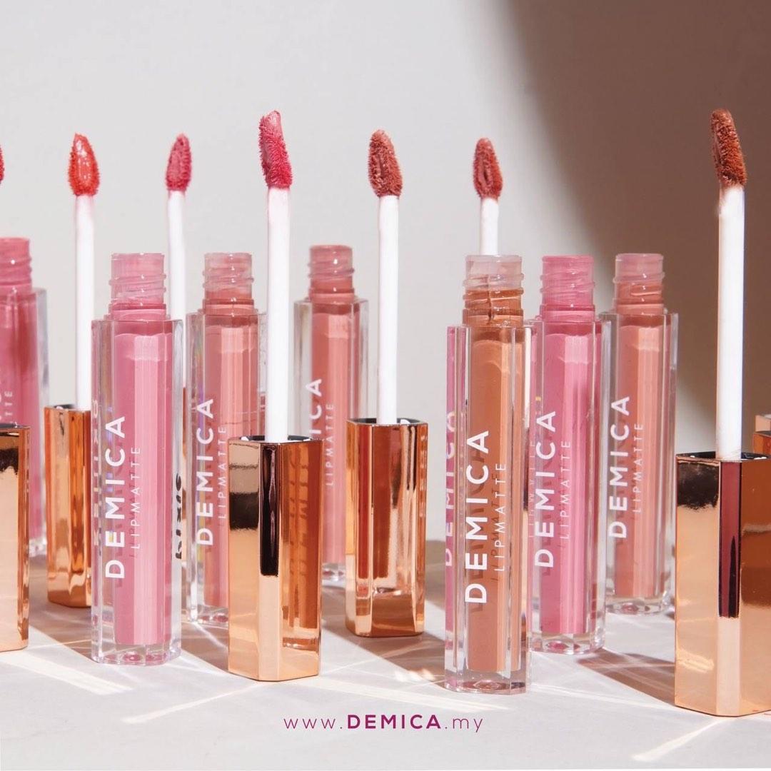 Demica Lipmatte