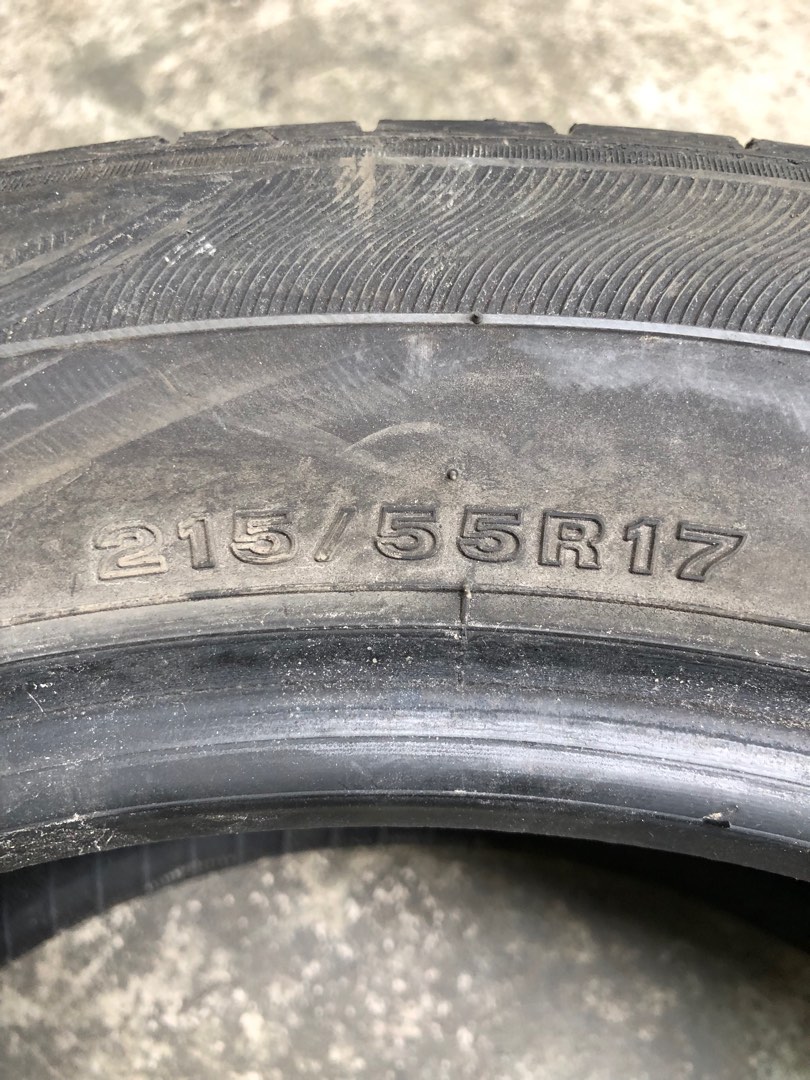 215 55 17 - DUNLOP( 3 ) and YOKOHAMA( 2 ) TIRES - ALL 5 TIRES FOR P4 ...