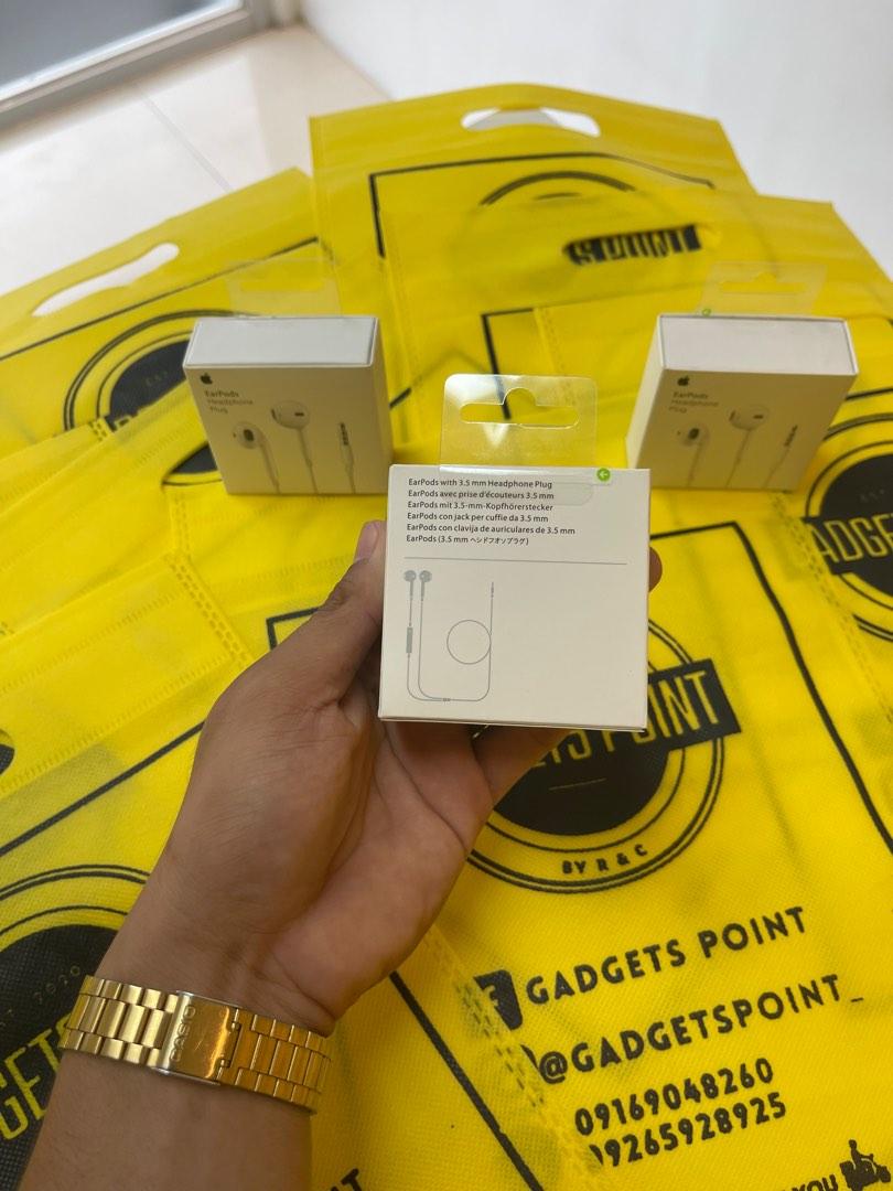 Earphone Plug (Category: Earphones) located in Taytay. Submitted by rafael_ortiz (Listing ID 1189222800, Image 3). Description: EARPODS ( HEADPHONE PLUG) ✨✨FOR ONLY ₱350✨✨ ✅ Brandnew Sealed ✅ Premium Quality ✅ 1 week warranty 📍STORE: Gadgets Point (Waze/Maps) Available in Meet ups, Delivery & Shipping. For more inquiries feel free to send us a message!! 📩.