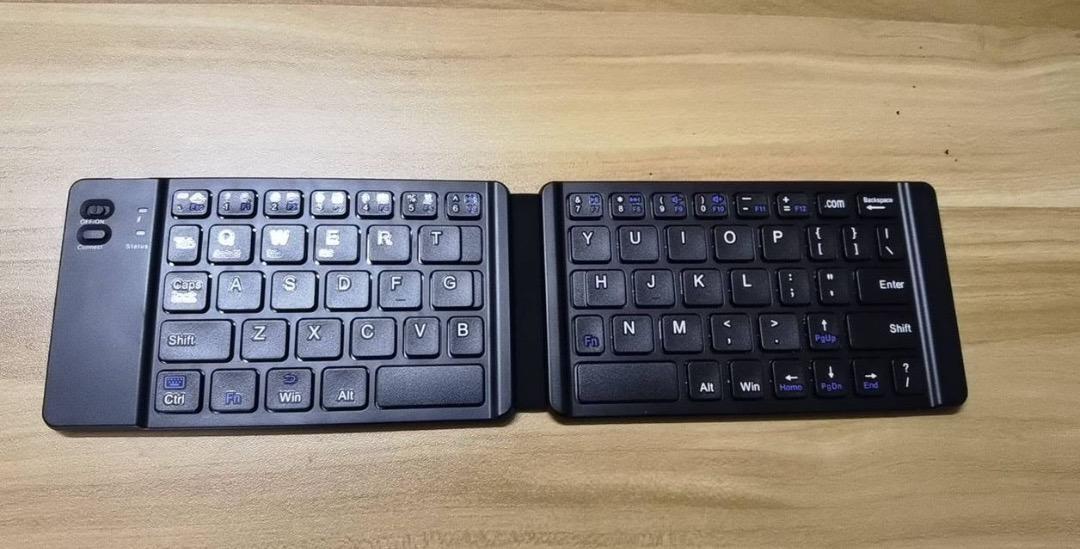 FOLDING BLUETOOTH KEYBOARD FOR IOS,ANDROID AND WINDOWS DEVICES