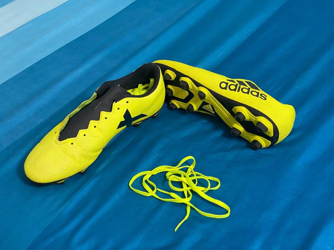 Football boots, Sports Equipment, Sports & Games, Racket & Ball Sports