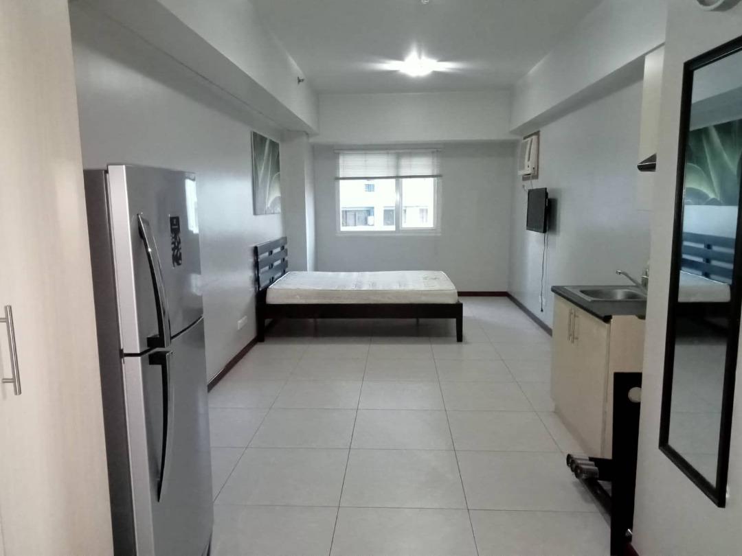 For Rent Semi furnished studio in The Columns Legazpi Village Makati