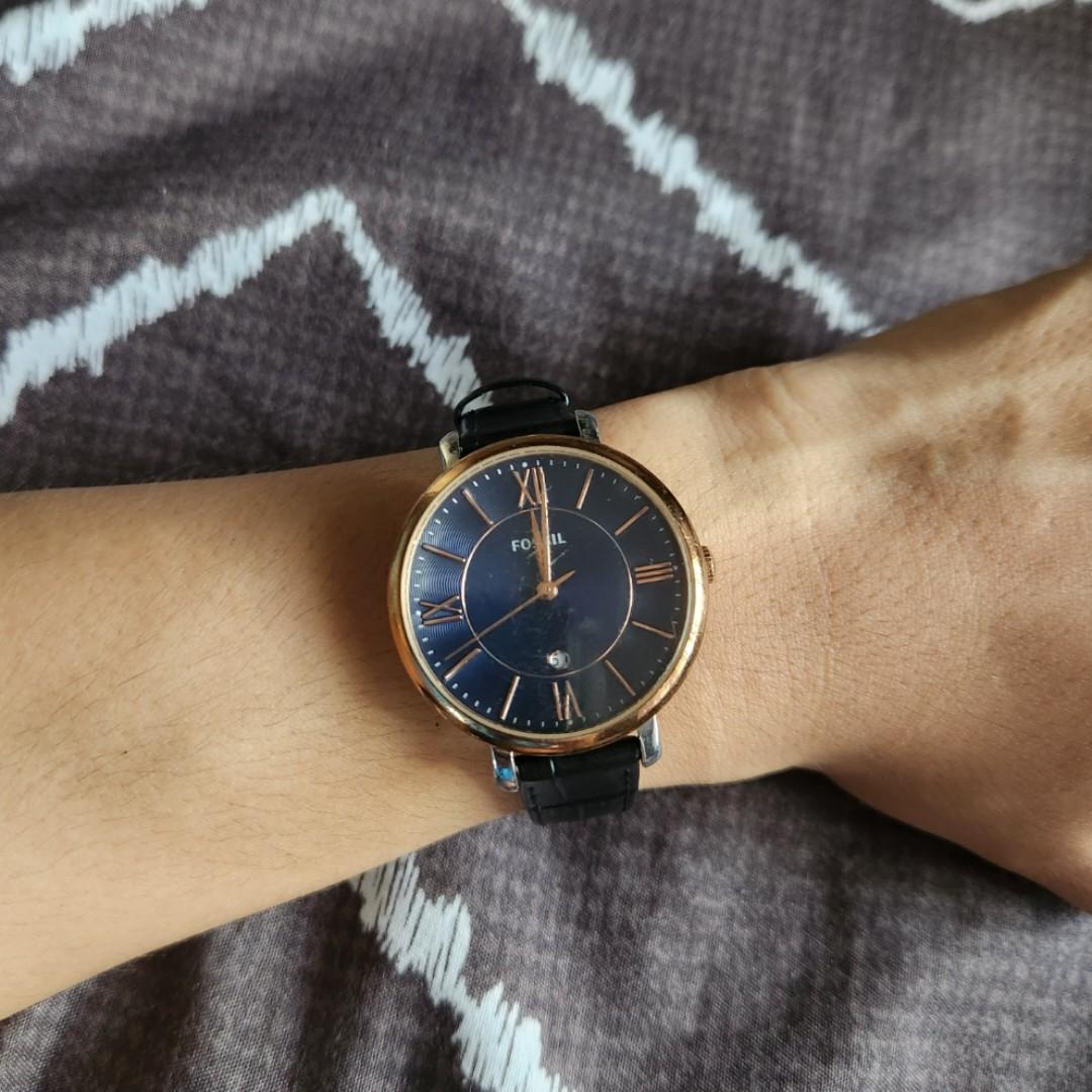 Fossil watch (Category: Women's Watches) located in Cainta. Submitted by andrthings (Listing ID 1189202812, Image 1). Description: preloved Fossil watch with visible scratches on the case, as shown in photos battery and strap replaced this year only.
