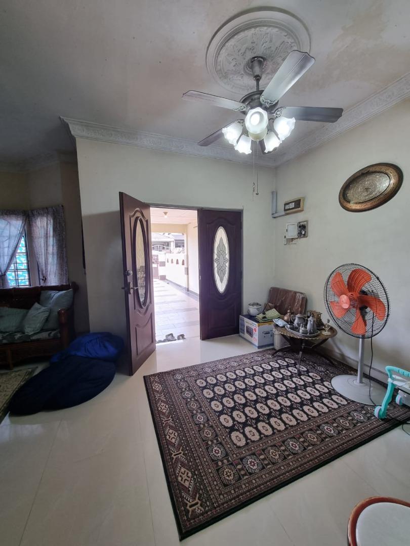 Fully Renovated Double Storey House, Jalan Tepuan, Section 8, Shah Alam