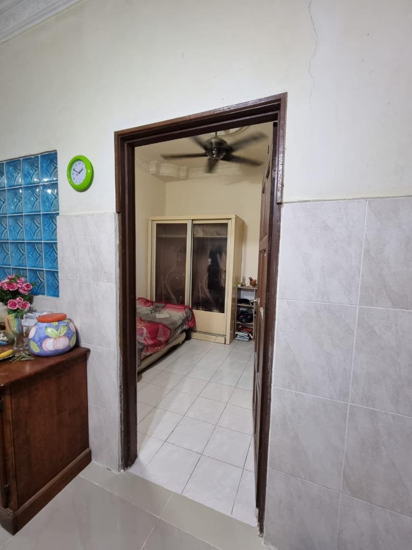 Fully Renovated Double Storey House, Jalan Tepuan, Section 8, Shah Alam
