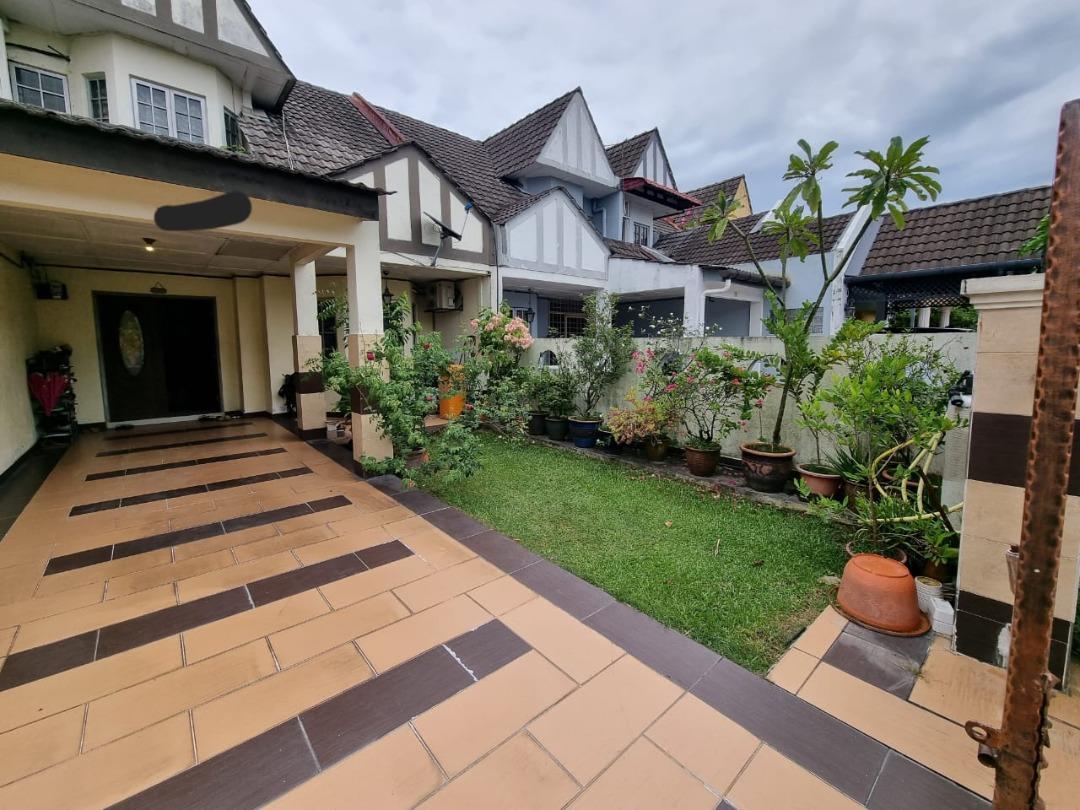 Fully Renovated Double Storey House, Jalan Tepuan, Section 8, Shah Alam