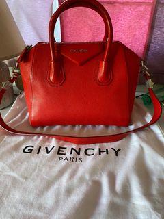 Givenchy Antigona 100% Goat Small #luvluxe