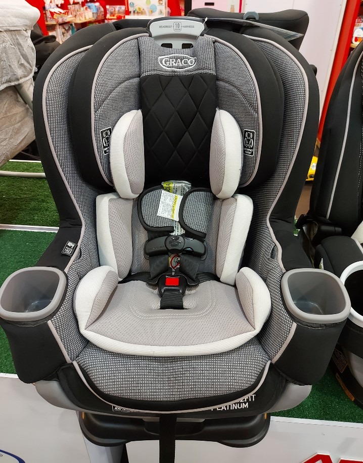 Graco Extend2fit Platinum Convertible Car Seat wth EZ Latch