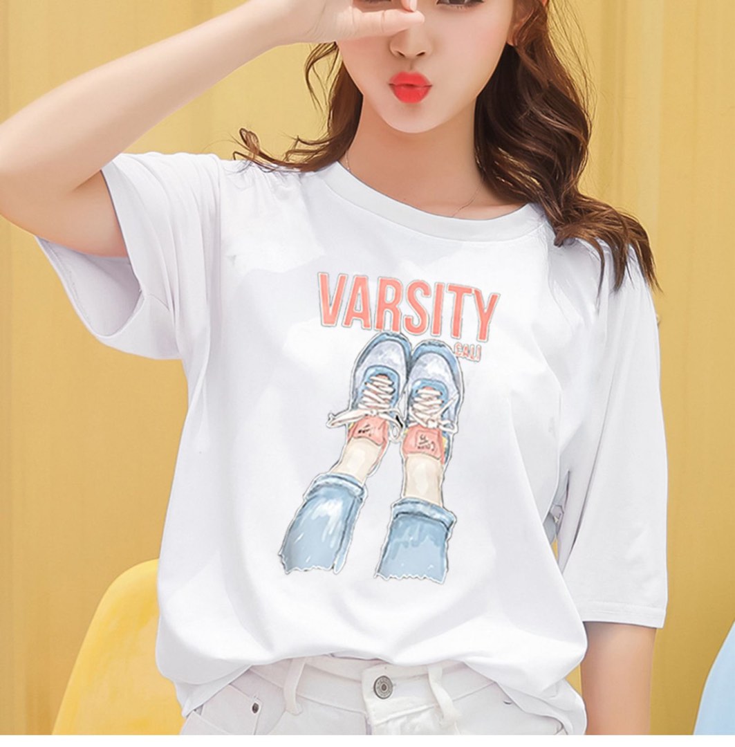 Graphic White Tee, Women's Fashion, Tops, Shirts on Carousell