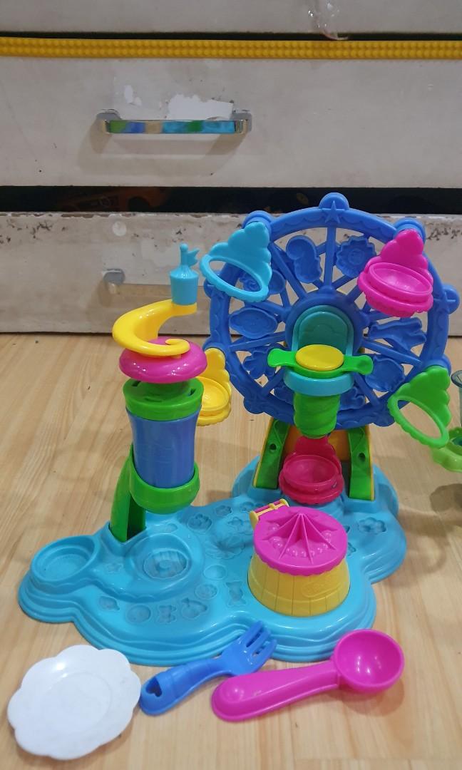 Huge PlayDoh Set TakeAll, Hobbies & Toys, Toys & Games on Carousell