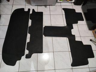 Karpet karet lantai alas Mobil wuling CONFERO S