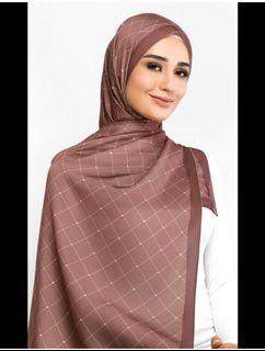 Line Duck in Chestnut