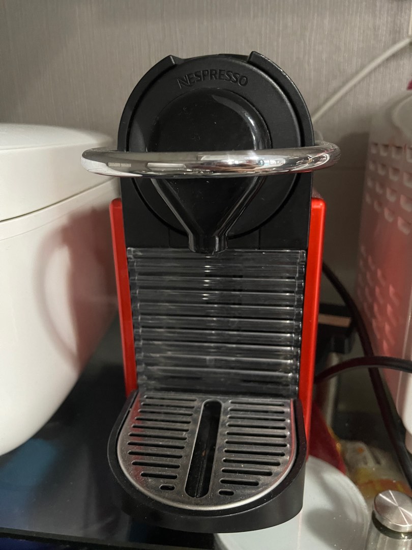 Nespresso Pixie machine red, TV & Home Appliances, Kitchen Appliances