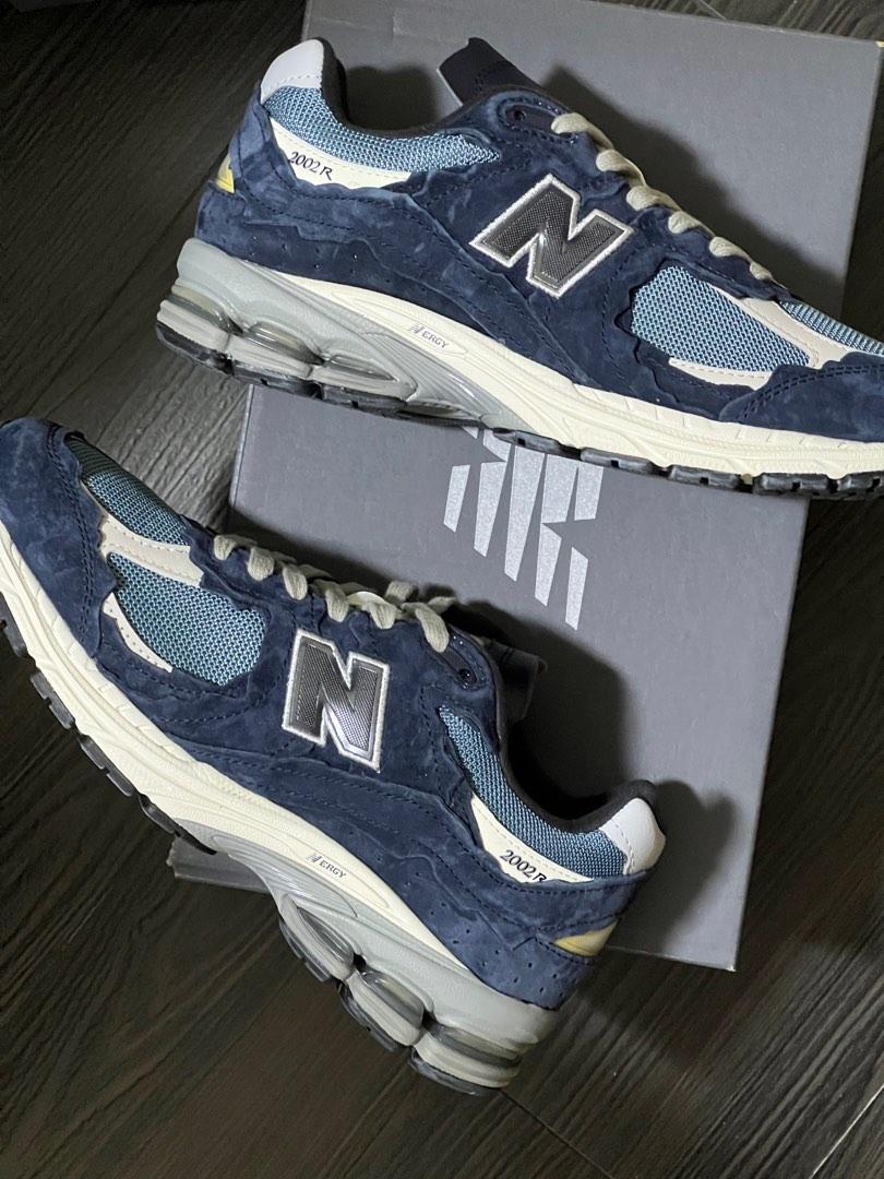 New Balance 2002r Refined Future Protection Pack, Men's Fashion