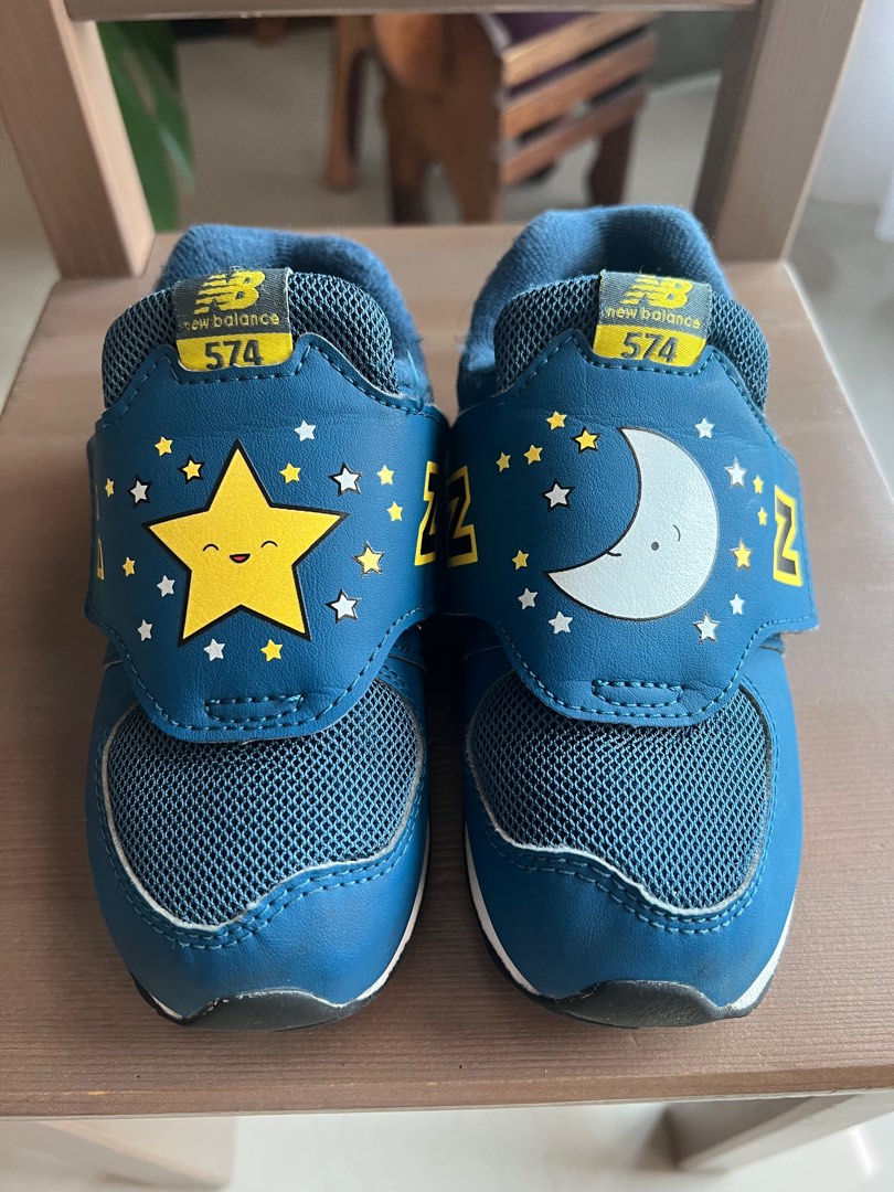 Wide kid shoes on sale